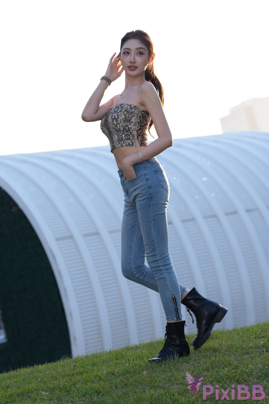 Featured Street Photography Works No.5403 Jeannie Booties PixiBB.COM 151