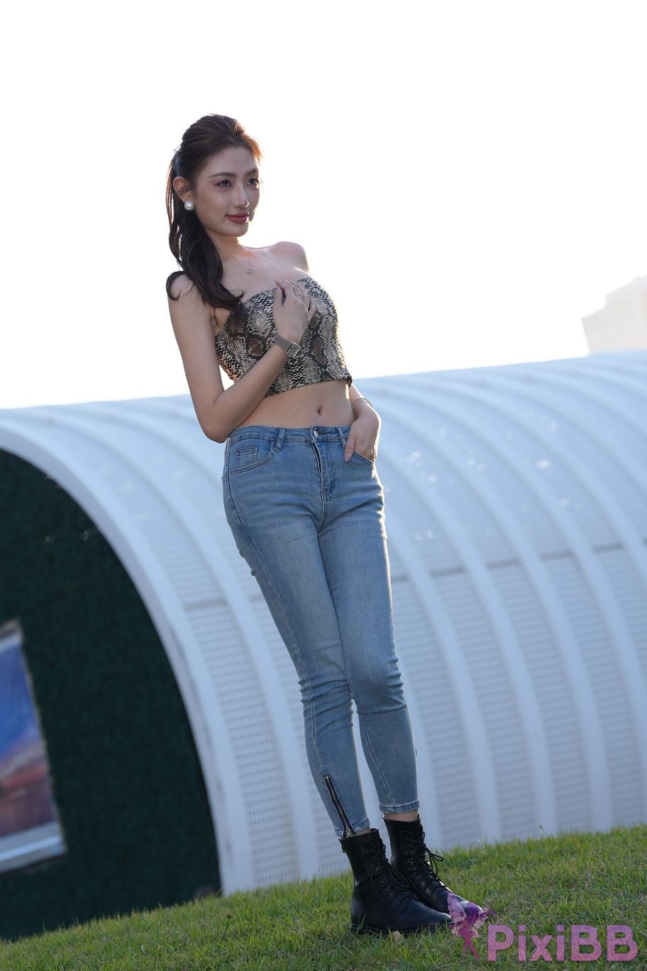 Featured Street Photography Works No.5403 Jeannie Booties PixiBB.COM 152