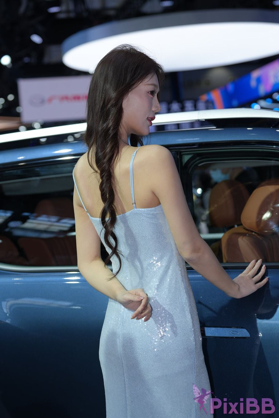 Featured Street Photography Works No.5402 sky blue goddess fish sweet PixiBB.COM 001