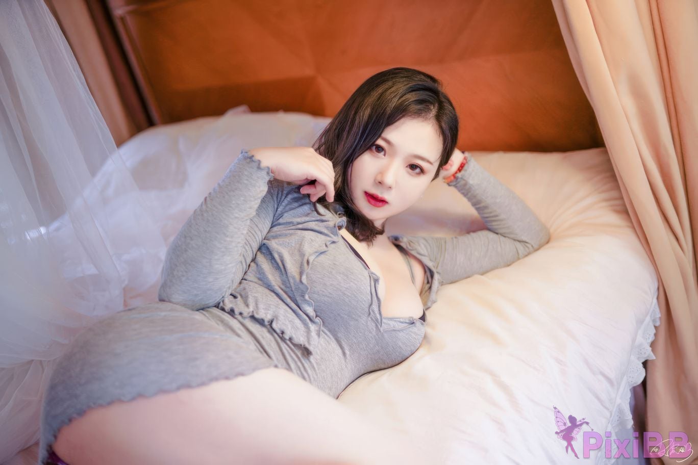 Cosplayer Pipi Nai is so cute landlady PixiBB.COM 029