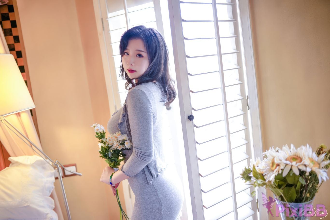 Cosplayer Pipi Nai is so cute landlady PixiBB.COM 033