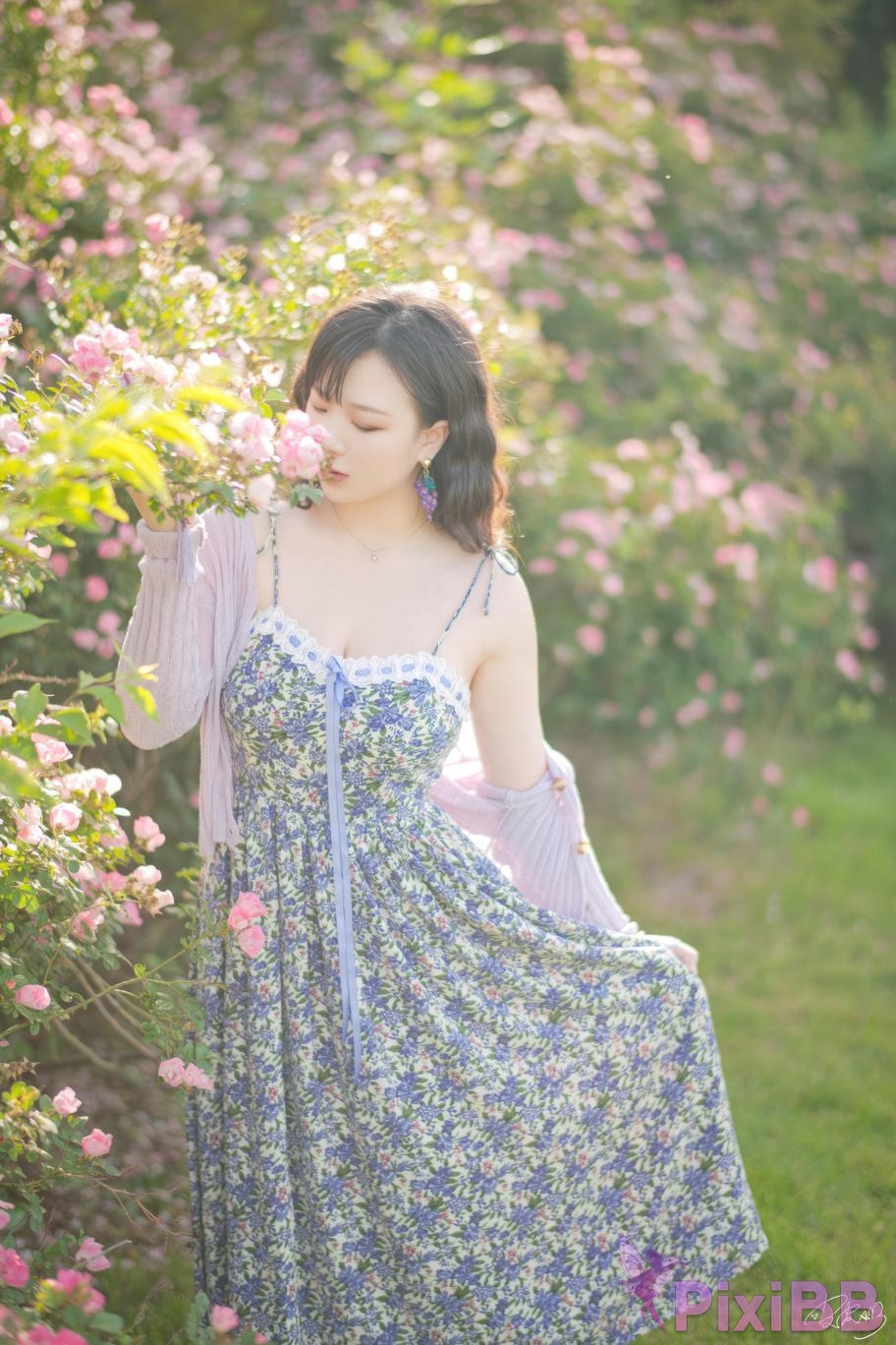 Cosplayer Pipi Nai is so cute rose flower PixiBB.COM 002