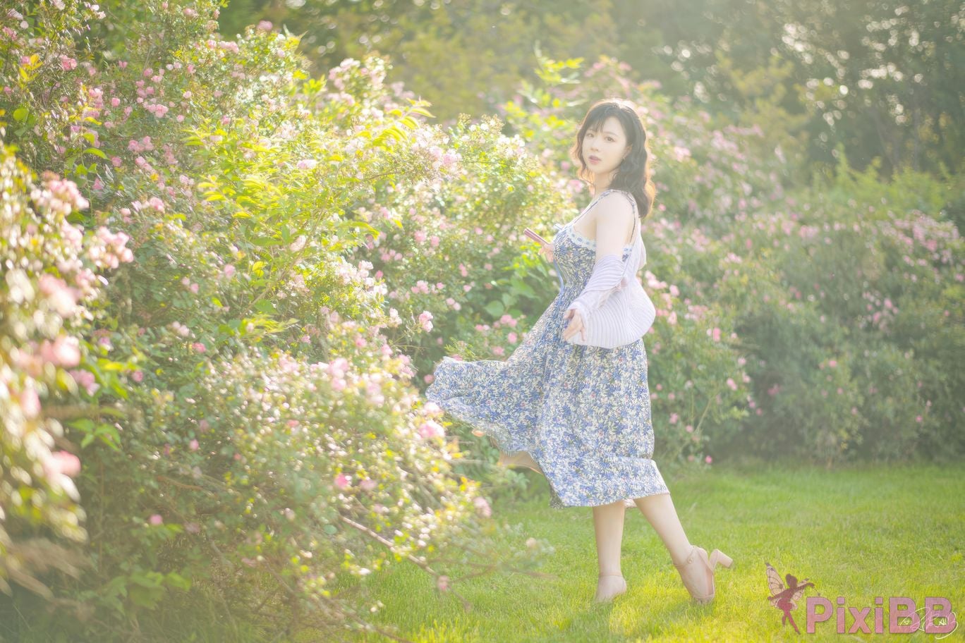 Cosplayer Pipi Nai is so cute rose flower PixiBB.COM 003