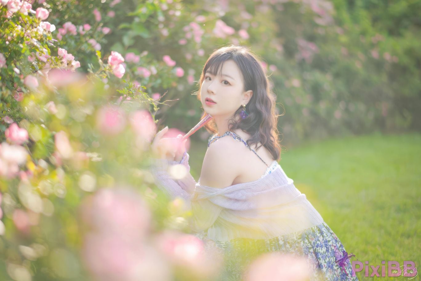 Cosplayer Pipi Nai is so cute rose flower PixiBB.COM 009