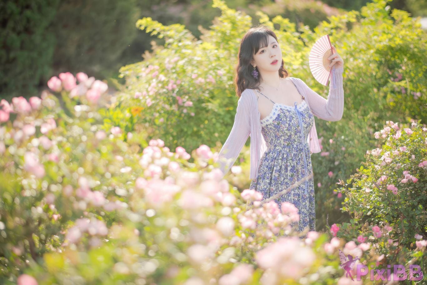 Cosplayer Pipi Nai is so cute rose flower PixiBB.COM 012