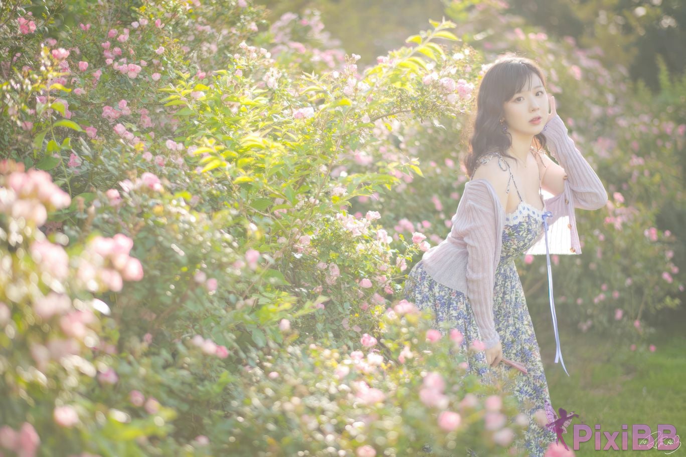 Cosplayer Pipi Nai is so cute rose flower PixiBB.COM 032