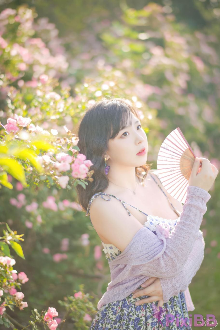 Cosplayer Pipi Nai is so cute rose flower PixiBB.COM 034