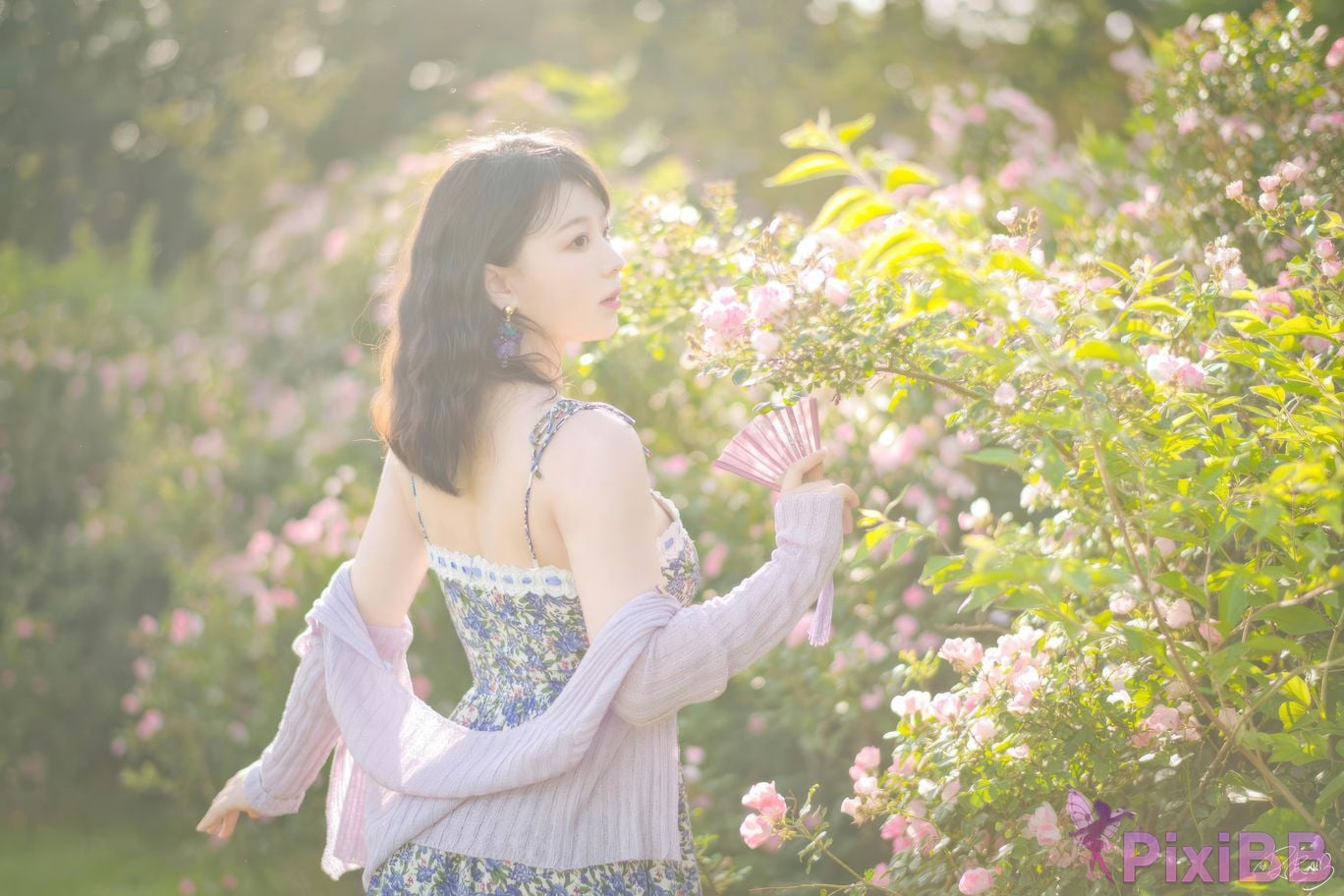 Cosplayer Pipi Nai is so cute rose flower PixiBB.COM 035