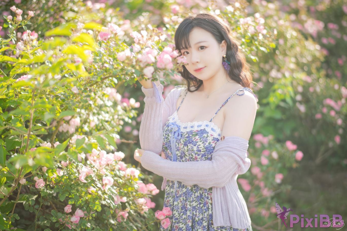 Cosplayer Pipi Nai is so cute rose flower PixiBB.COM 036