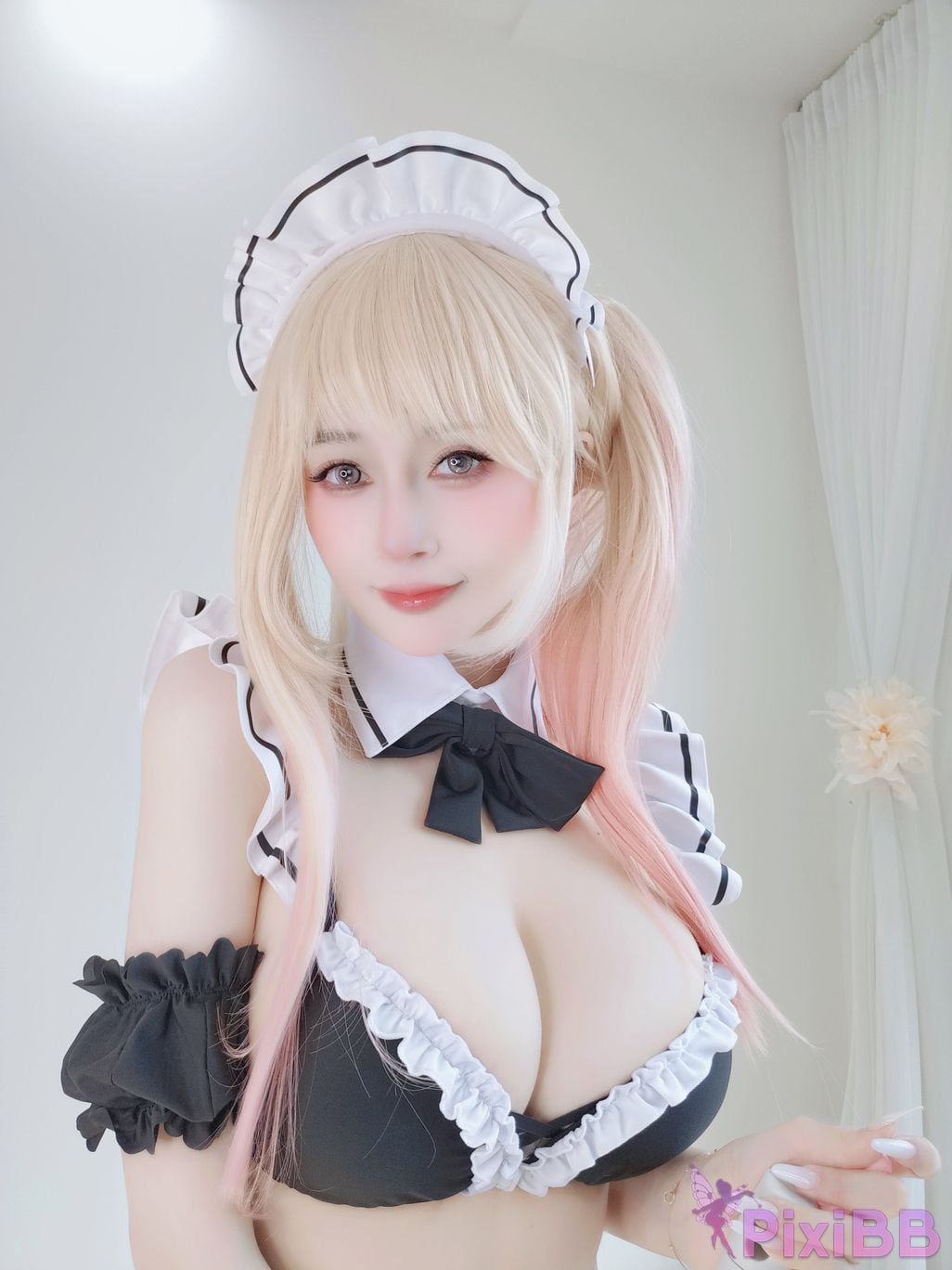 Cosplayer silver 81 Maid Marin PixiBB.COM 022