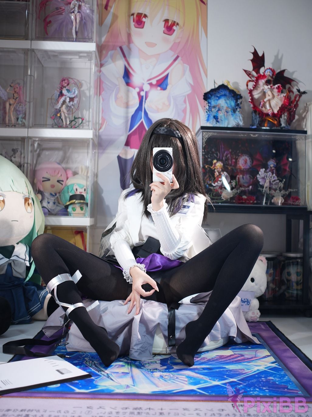 Cosplayer white oak Shirly Arknights Precious Dr. Suit PixiBB.COM 001.JPG