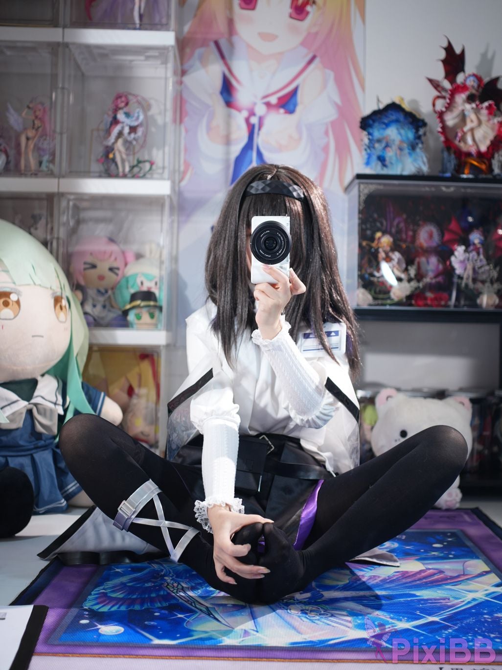 Cosplayer white oak Shirly Arknights Precious Dr. Suit PixiBB.COM 016.JPG
