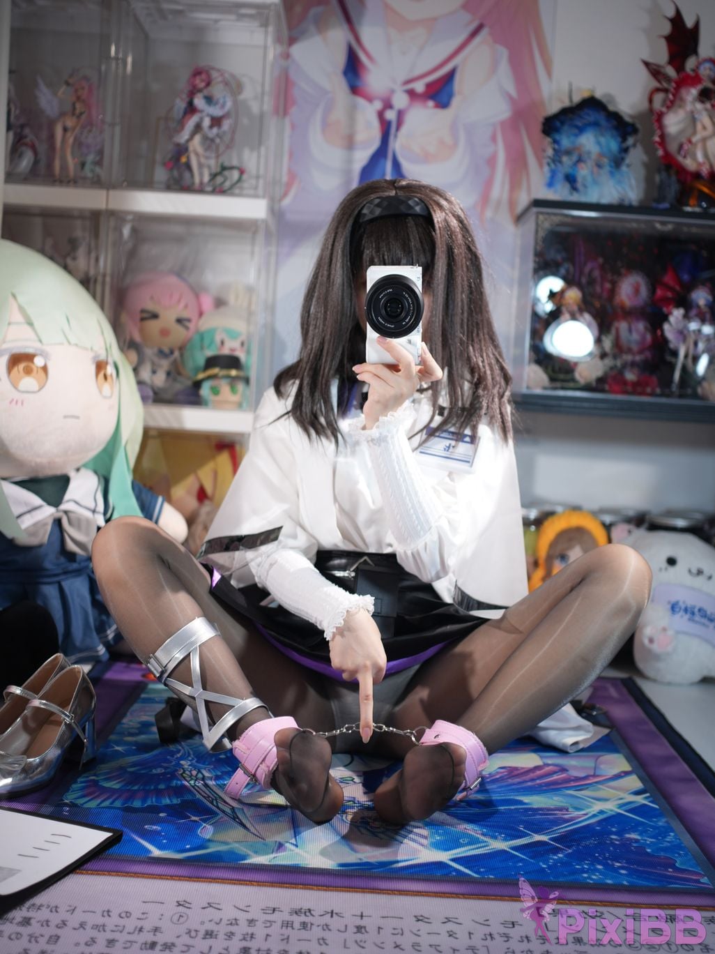 Cosplayer white oak Shirly Arknights Precious Dr. Suit PixiBB.COM 021.JPG