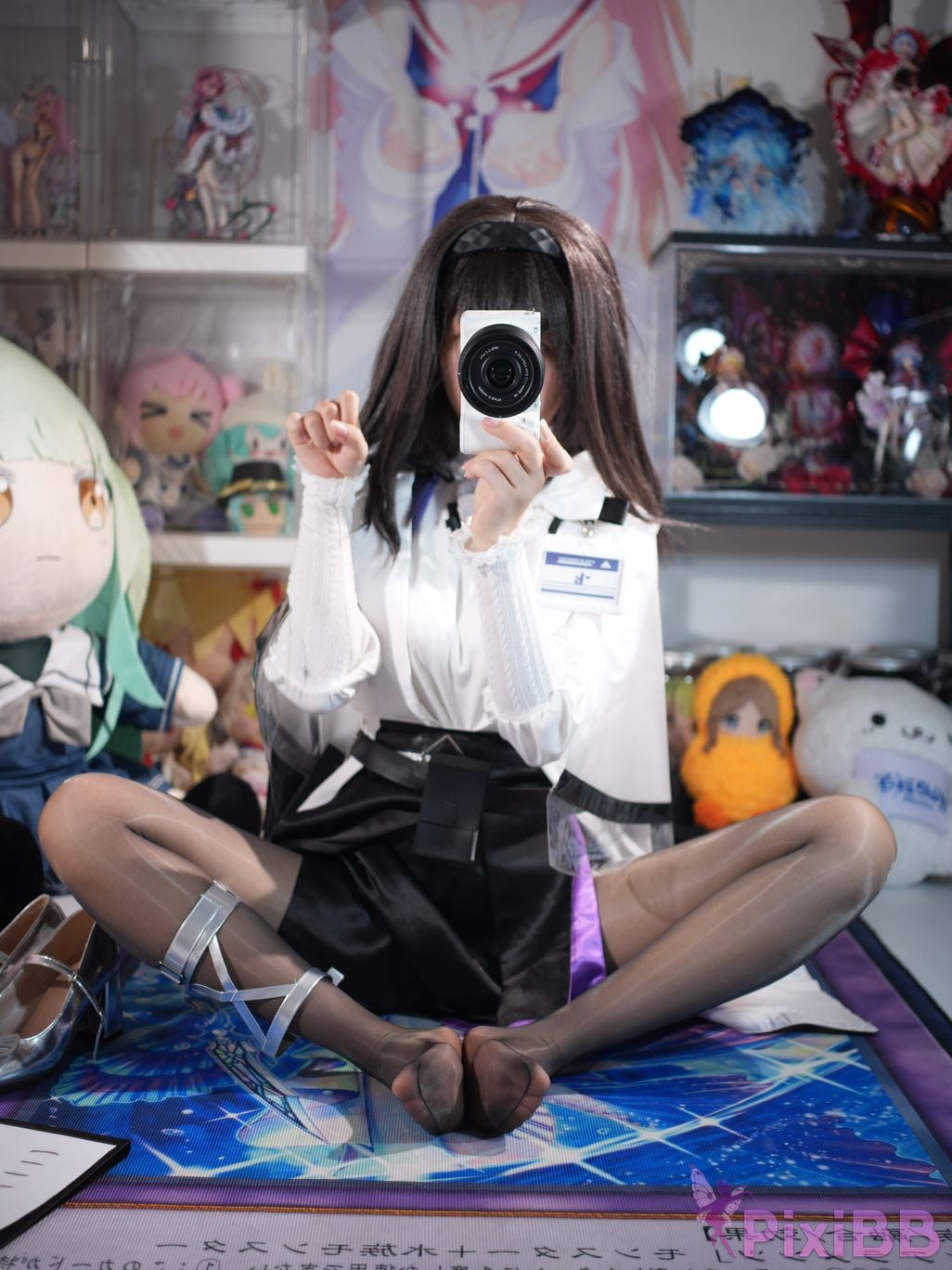 Cosplayer white oak Shirly Arknights Precious Dr. Suit PixiBB.COM 025.JPG