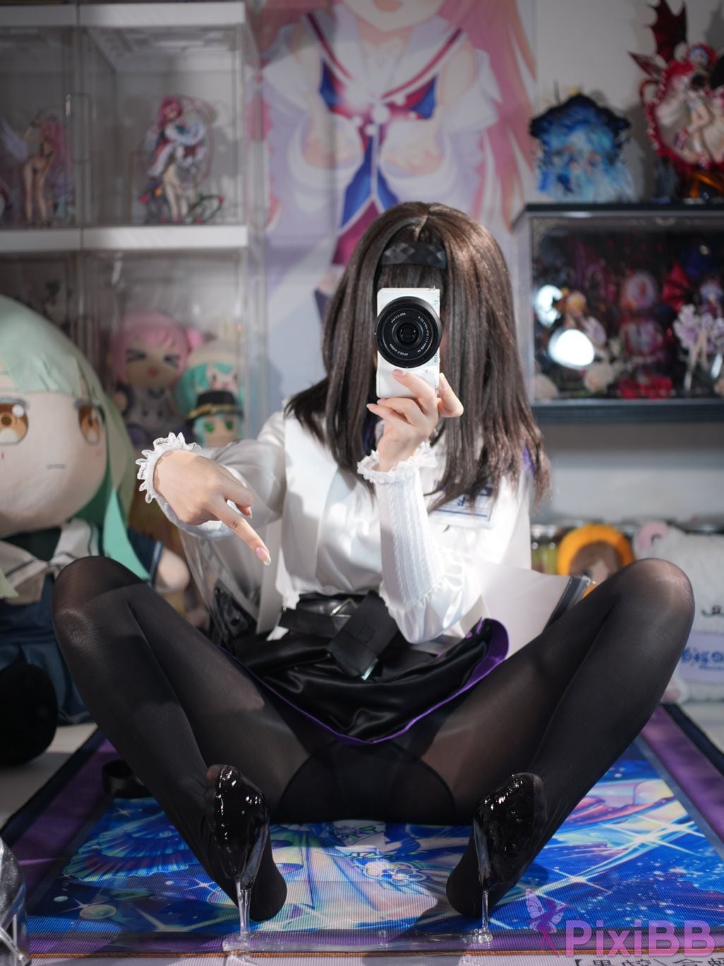Cosplayer white oak Shirly Arknights Precious Dr. Suit PixiBB.COM 030.JPG