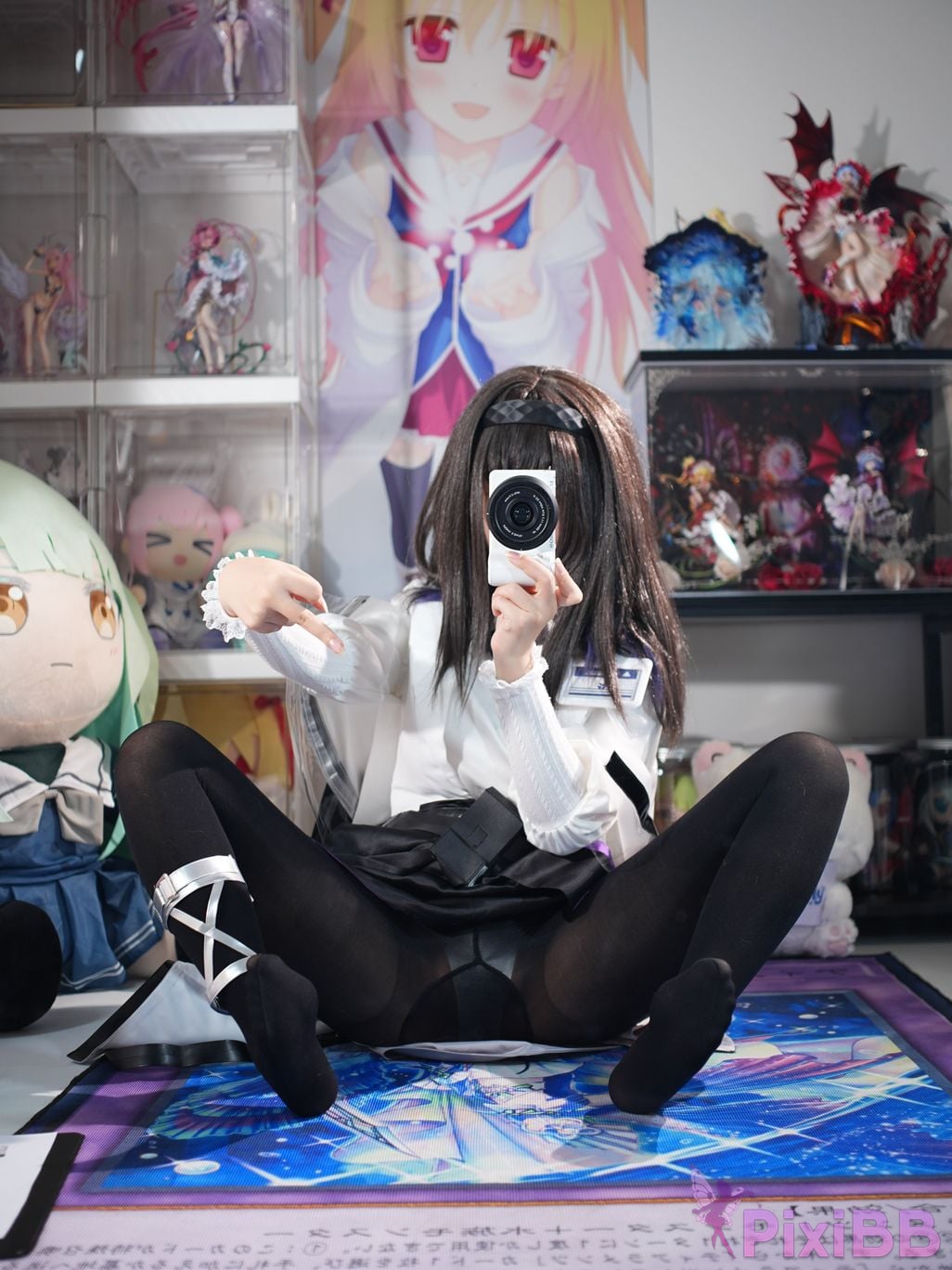 Cosplayer white oak Shirly Arknights Precious Dr. Suit PixiBB.COM 038.JPG