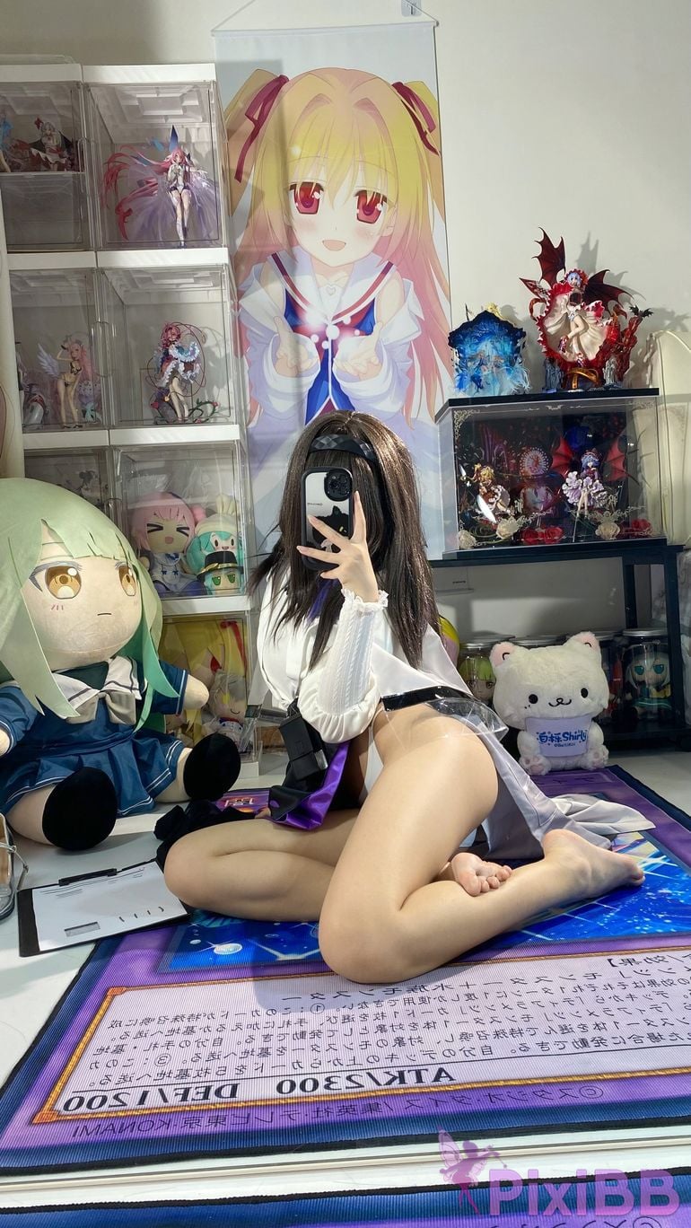 Cosplayer white oak Shirly Arknights Precious Dr. Suit PixiBB.COM 052.JPG