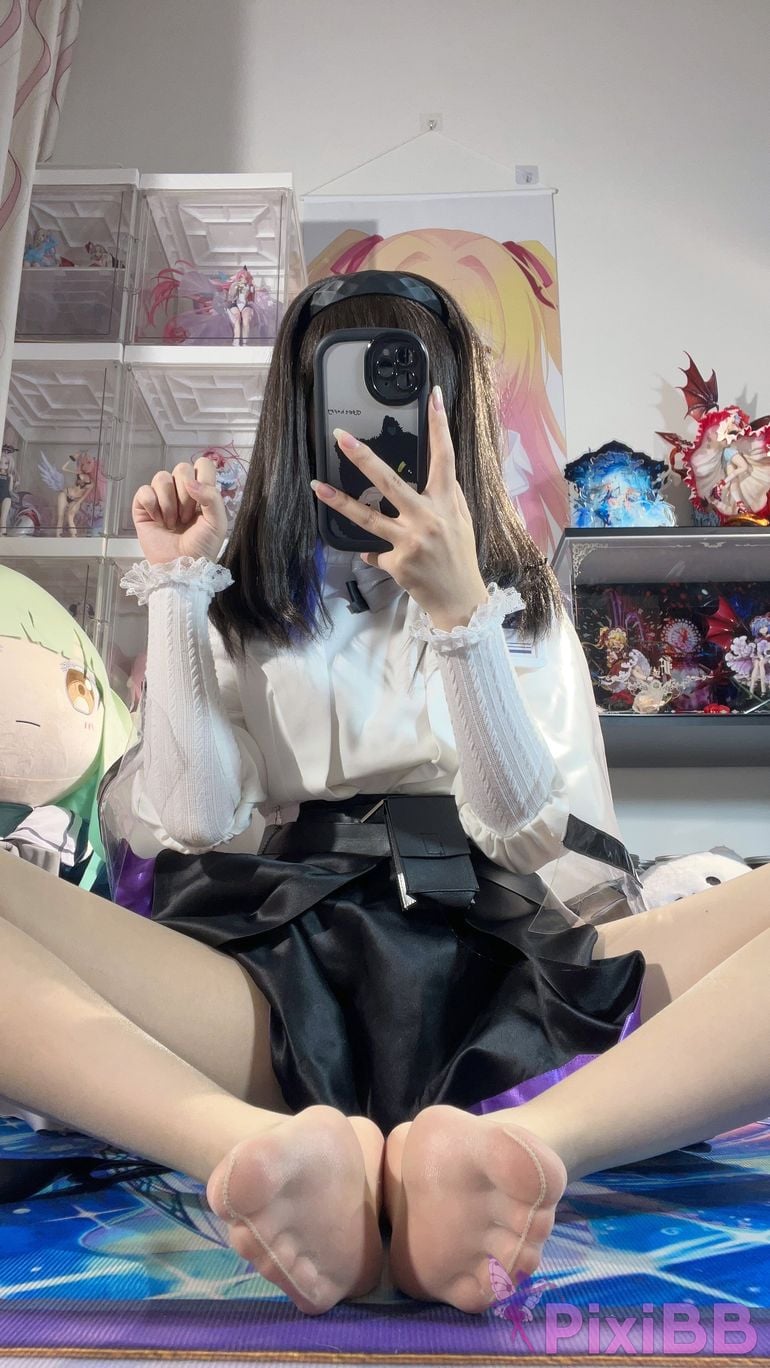 Cosplayer white oak Shirly Arknights Precious Dr. Suit PixiBB.COM 055.JPG