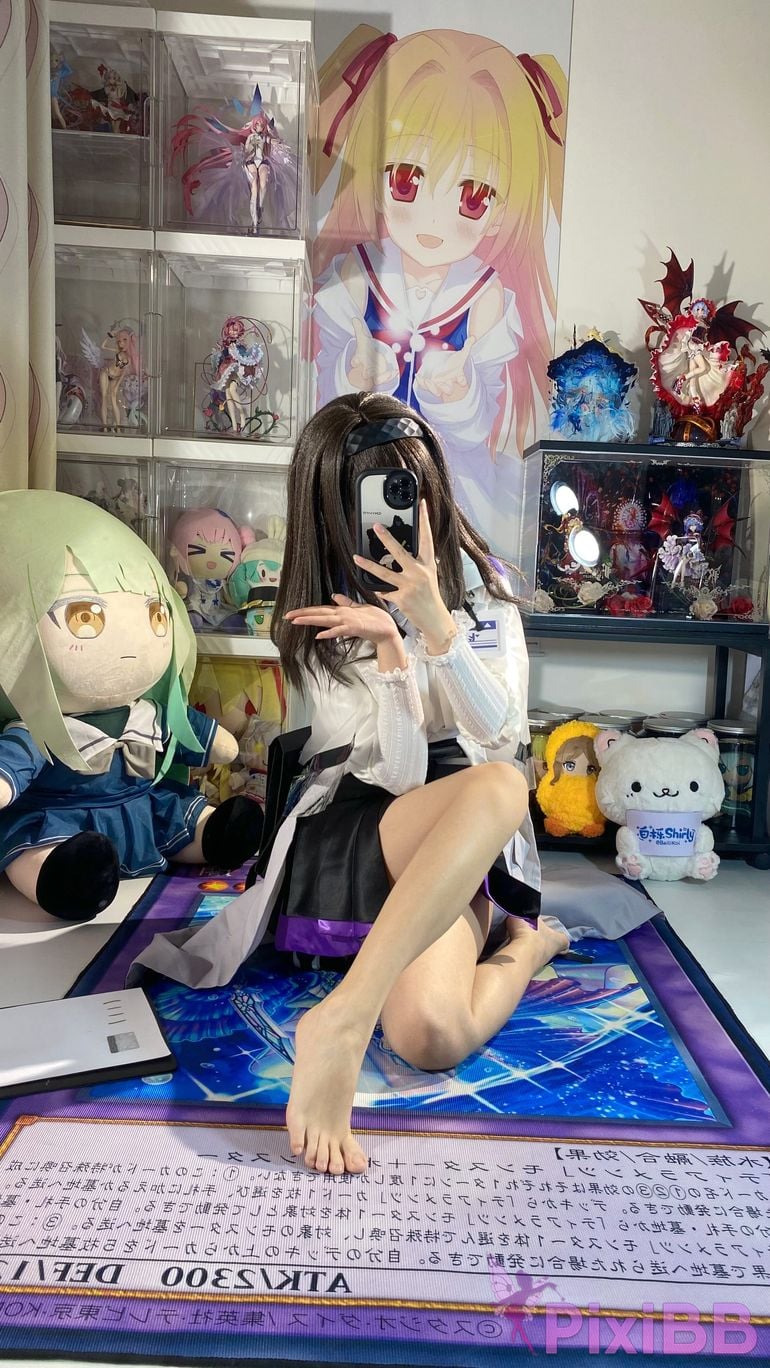 Cosplayer white oak Shirly Arknights Precious Dr. Suit PixiBB.COM 058.JPG