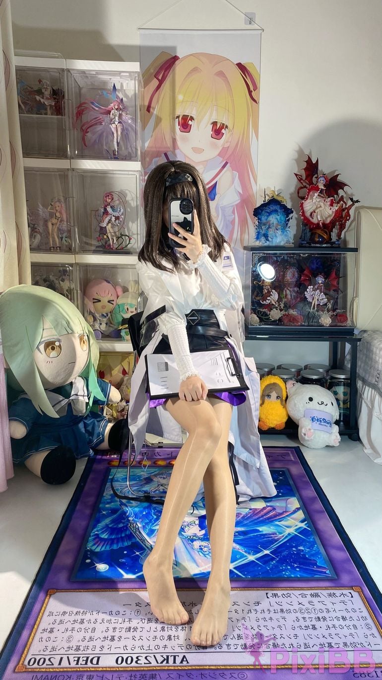 Cosplayer white oak Shirly Arknights Precious Dr. Suit PixiBB.COM 066.JPG