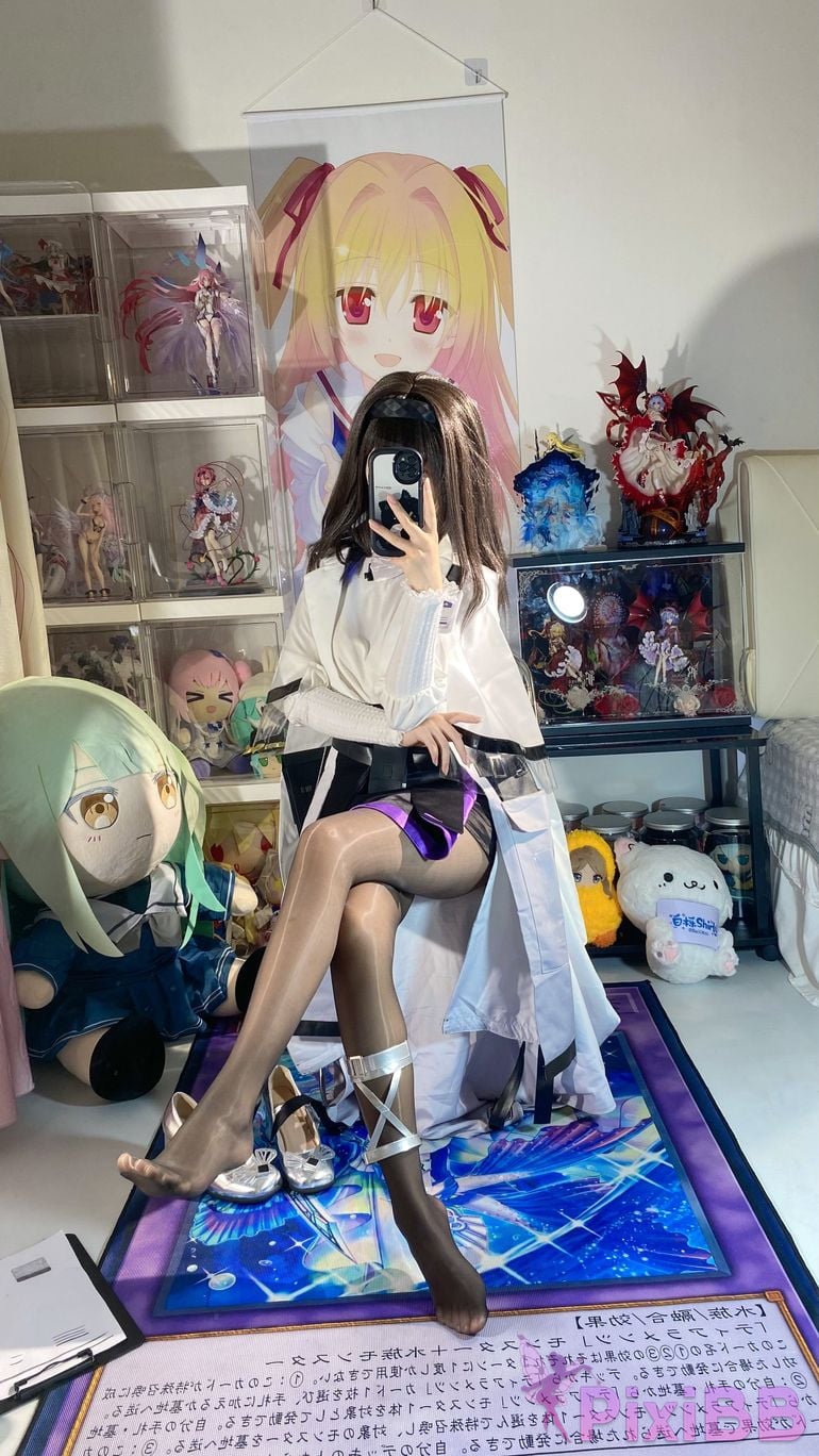 Cosplayer white oak Shirly Arknights Precious Dr. Suit PixiBB.COM 074.JPG