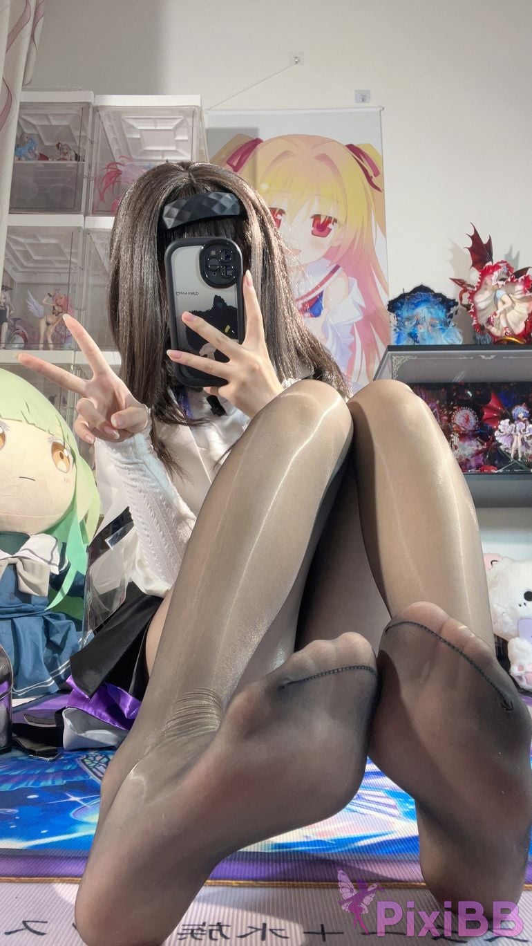 Cosplayer white oak Shirly Arknights Precious Dr. Suit PixiBB.COM 080.JPG