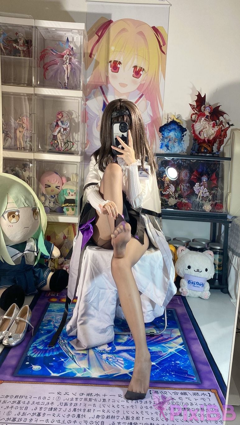 Cosplayer white oak Shirly Arknights Precious Dr. Suit PixiBB.COM 088.JPG