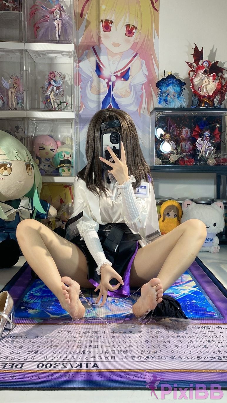 Cosplayer white oak Shirly Arknights Precious Dr. Suit PixiBB.COM 090.JPG