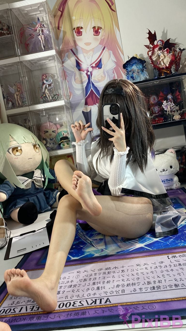Cosplayer white oak Shirly Arknights Precious Dr. Suit PixiBB.COM 092.JPG
