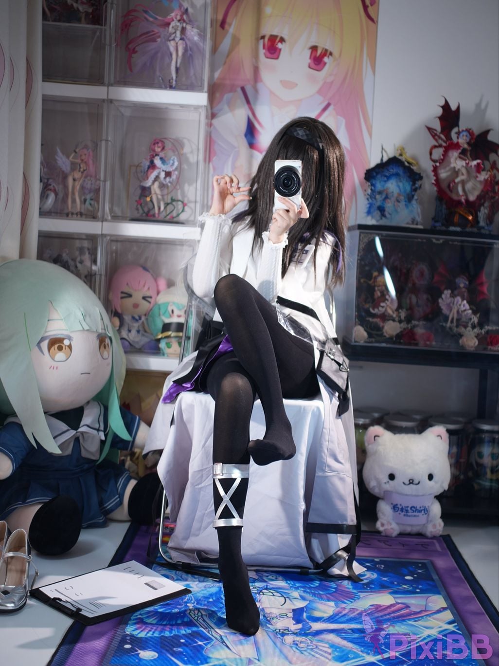Cosplayer white oak Shirly Arknights Precious Dr. Suit PixiBB.COM 097.JPG