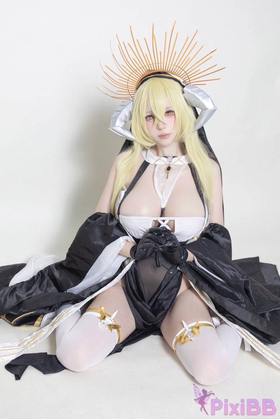 Cosplayer Saionji Nange Resentment PixiBB.COM 002