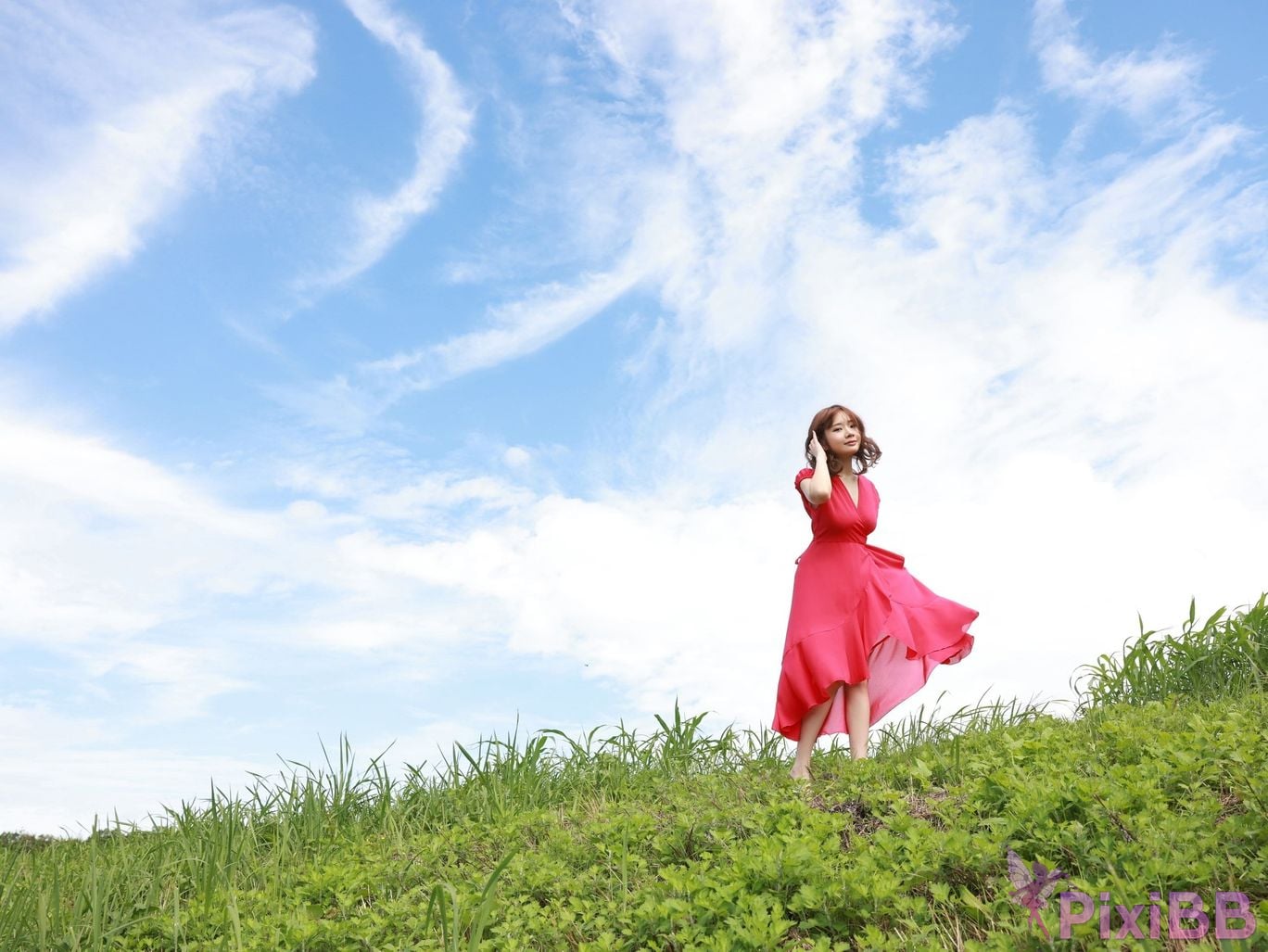 Japanese Idol Nozomi Shirakawa FRIDAY digital photo book white peach Vol.3 All unreleased 100 Cut super complete version PixiBB.COM 002