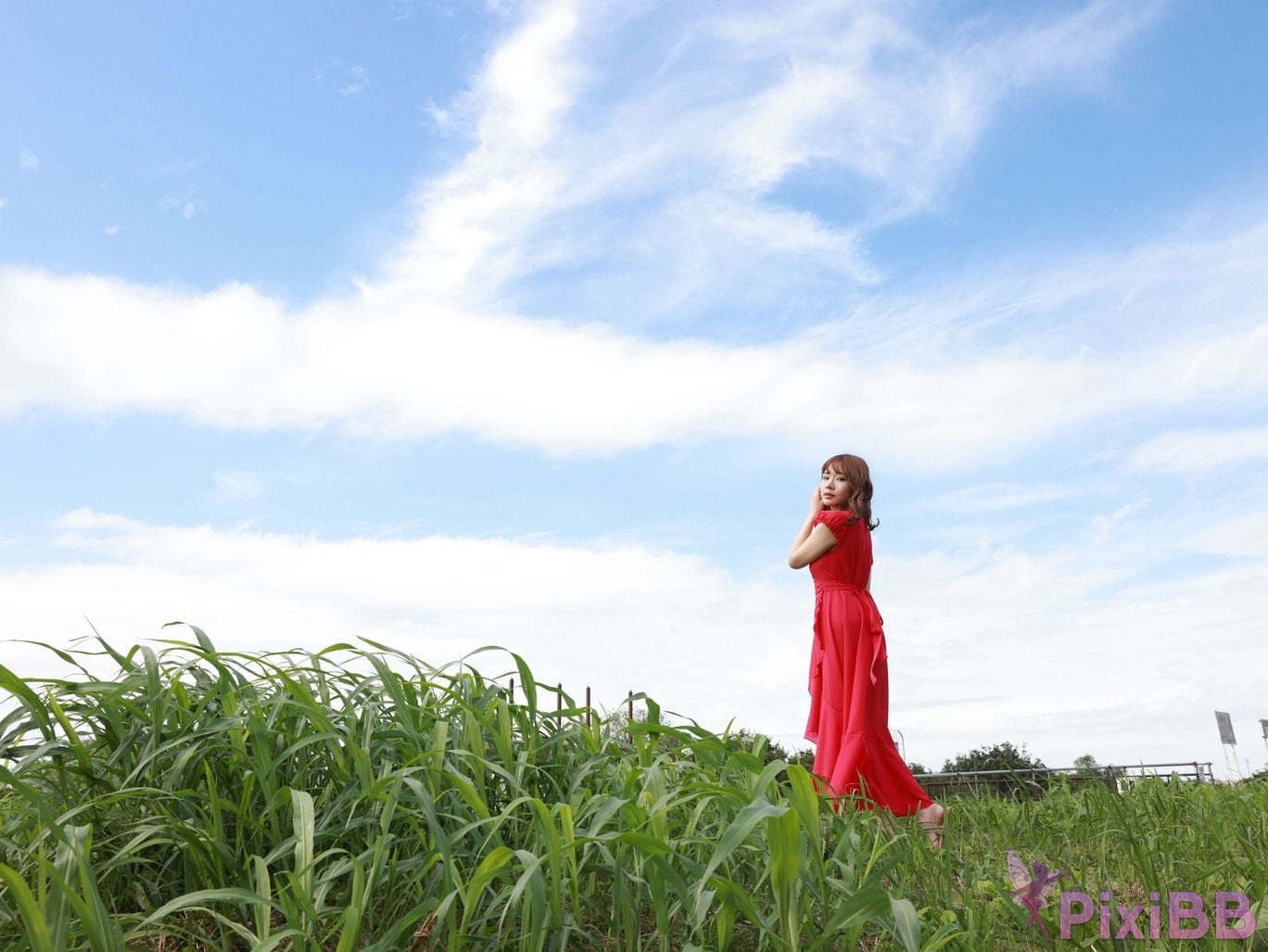 Japanese Idol Nozomi Shirakawa FRIDAY digital photo book white peach Vol.2 PixiBB.COM 002