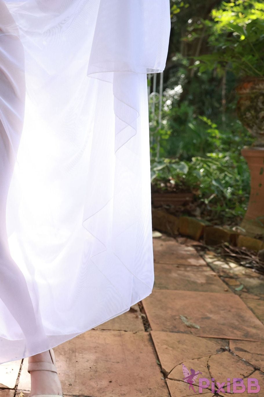 Japanese Idol Nozomi Shirakawa FRIDAY digital photo book white peach Vol.1 PixiBB.COM 013