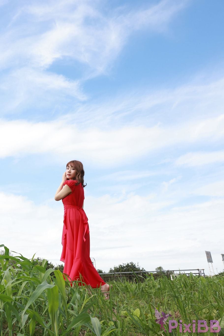 Japanese Idol Nozomi Shirakawa FRIDAY Digital Photo Book White Mince Peach Vol. 2 PixiBB.COM 002