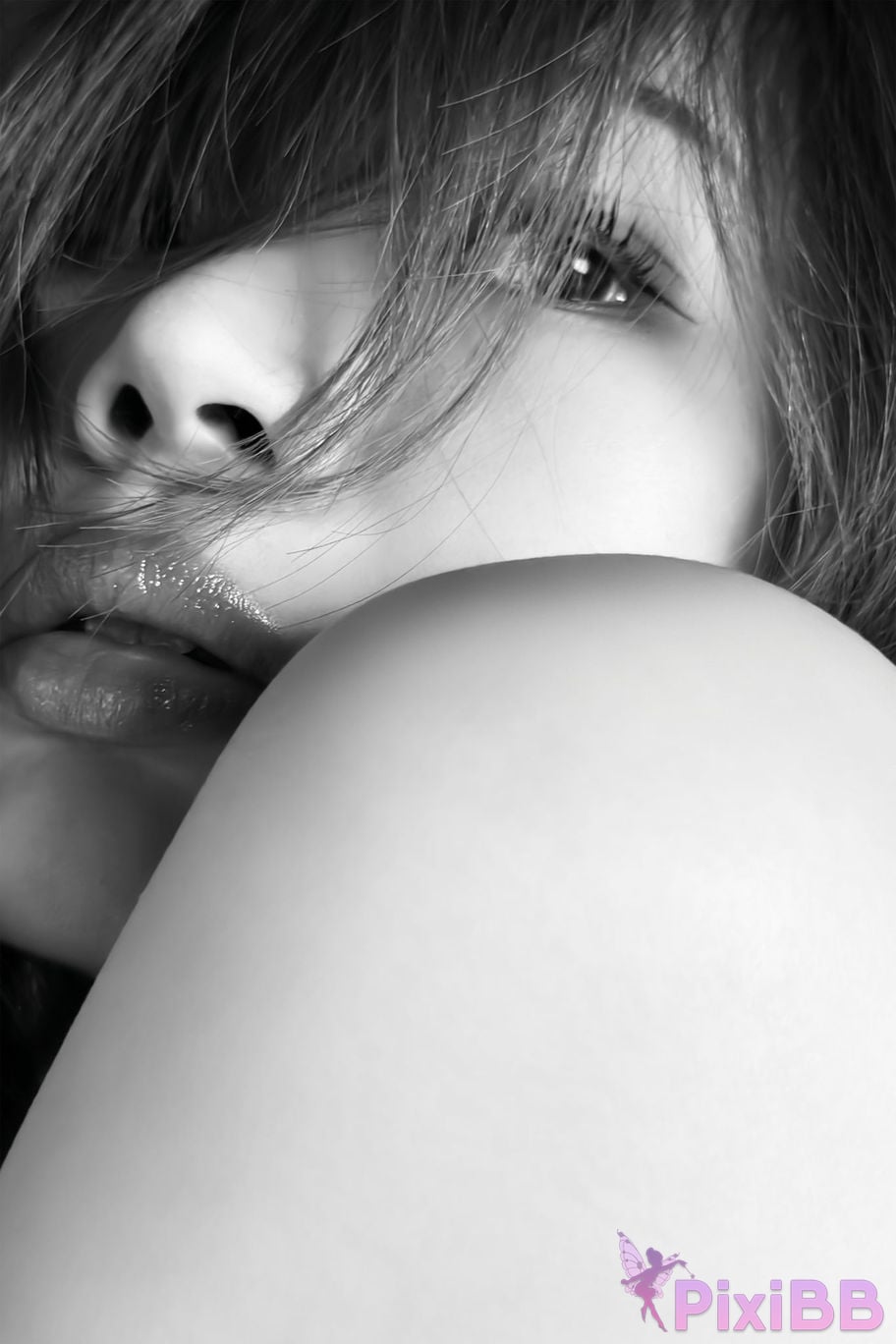 Japanese Idol Nozomi Shirakawa Impossibly white skin Weekly Gendai Digital Photo Collection Gravure Treasure Museum Series PixiBB.COM 069