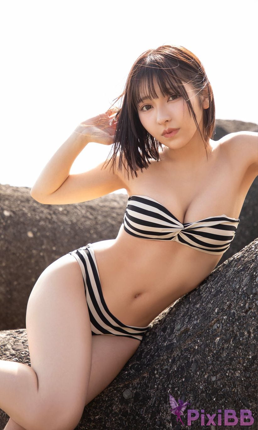 Japanese Idol TOOMI Tomi Digital exclusive photo book You and Spring Ranman Weekly Play PHOTO BOOK PixiBB.COM 036