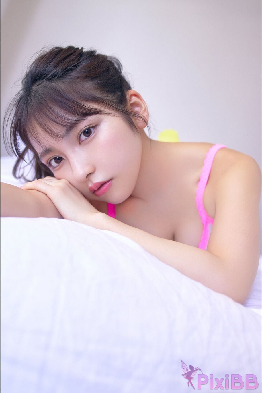 Japanese Idol TOOMI Tomi Off Mode Spisan Gravure Photo Book PixiBB.COM 020