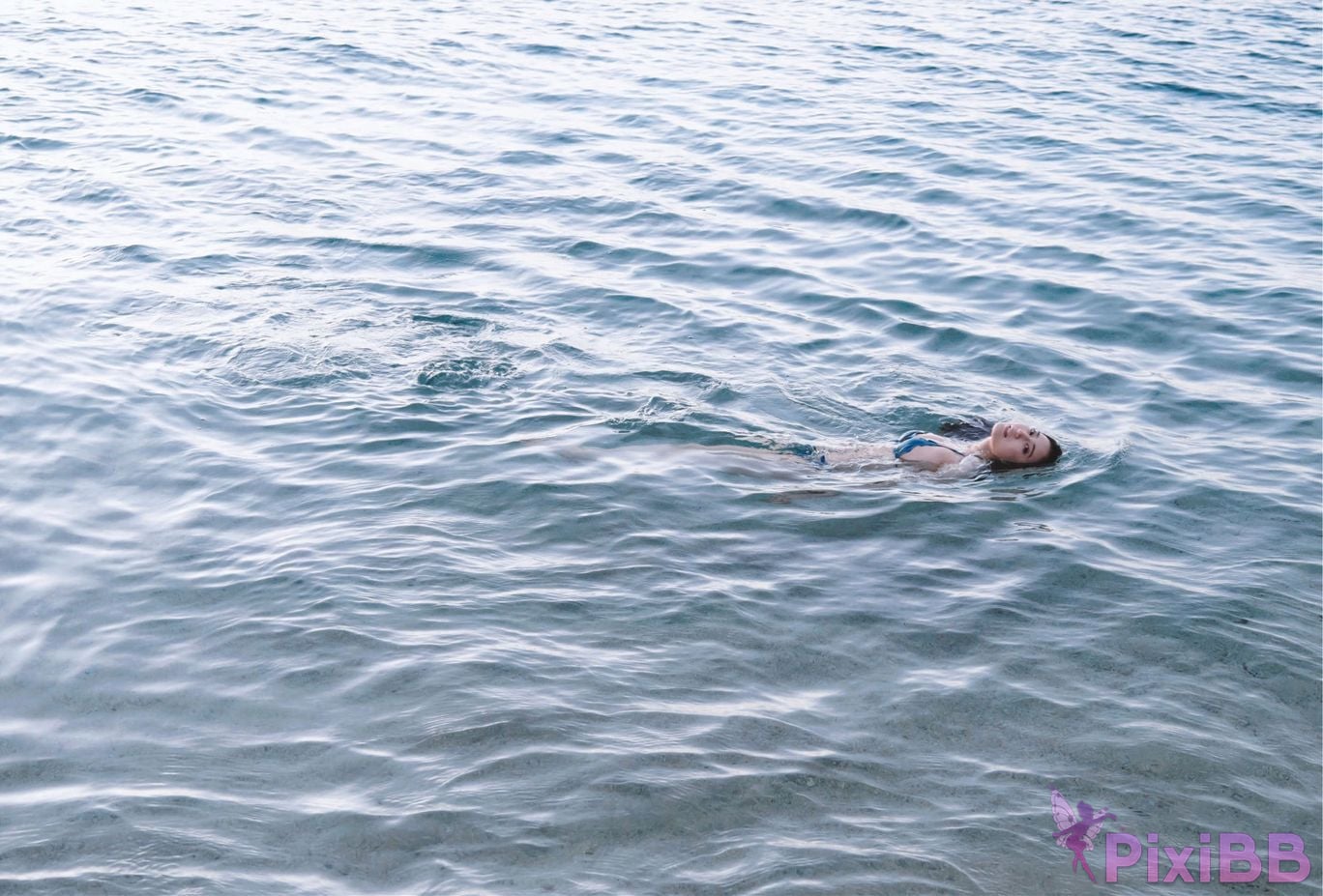 Japanese Idol Natsuki Abe Pursuit Pursue PixiBB.COM 075