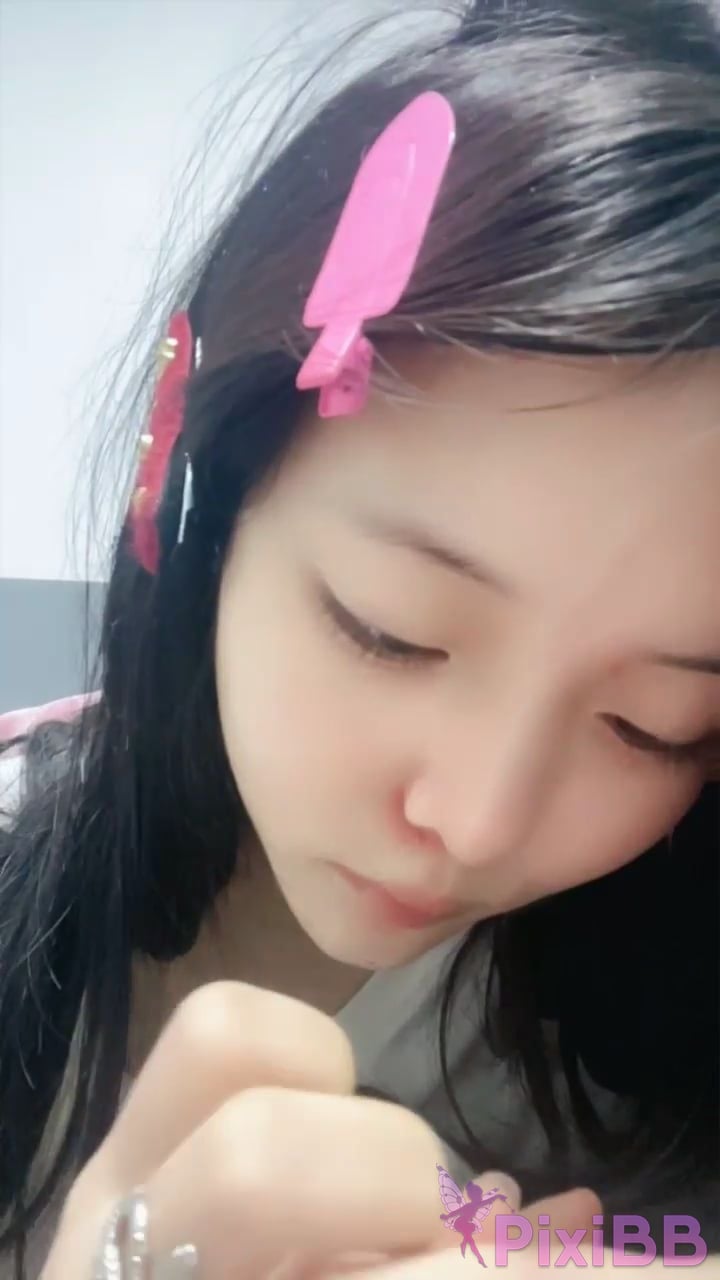 E r o 5 0 S e v 1 . T h a t s n w P l y g i k Sweet little loli Hot songs Dance naked PixiBB.COM 011