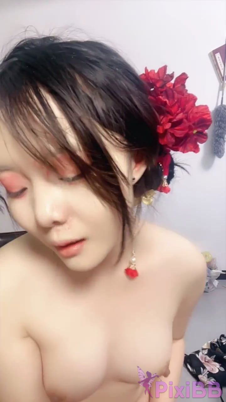 E r o 5 0 S e v 1 . T h a t s n w P l y g i k Sweet little loli Hot songs Dance naked PixiBB.COM 027