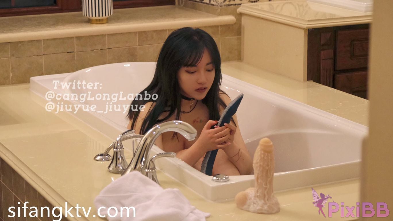 Wine Moon Big breasted goddess WisdomZ private photo selection PixiBB.COM 058.JPG