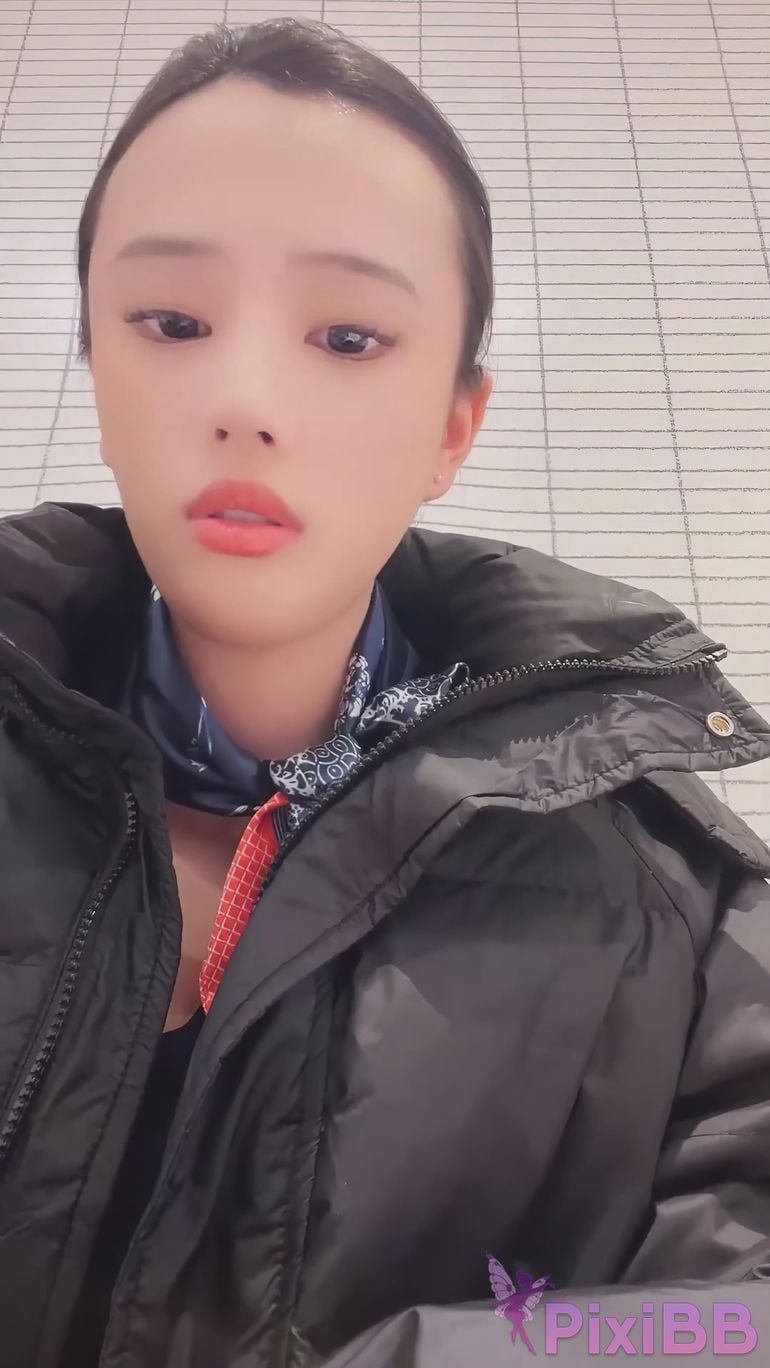 Small fish cakes cold Busty stewardess Airport live broadcast Vibrating egg prop car shock PixiBB.COM 001