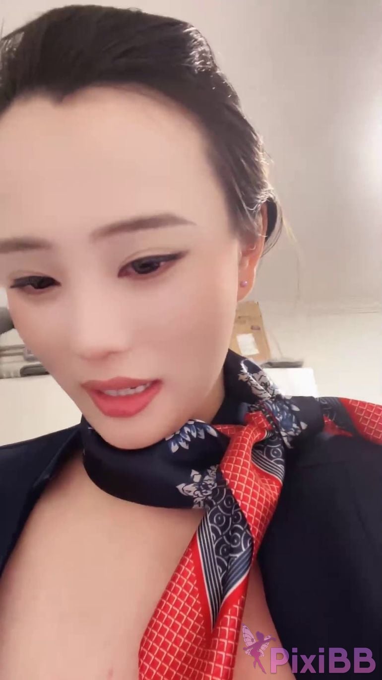 Small fish cakes cold Busty stewardess Airport live broadcast Vibrating egg prop car shock PixiBB.COM 019