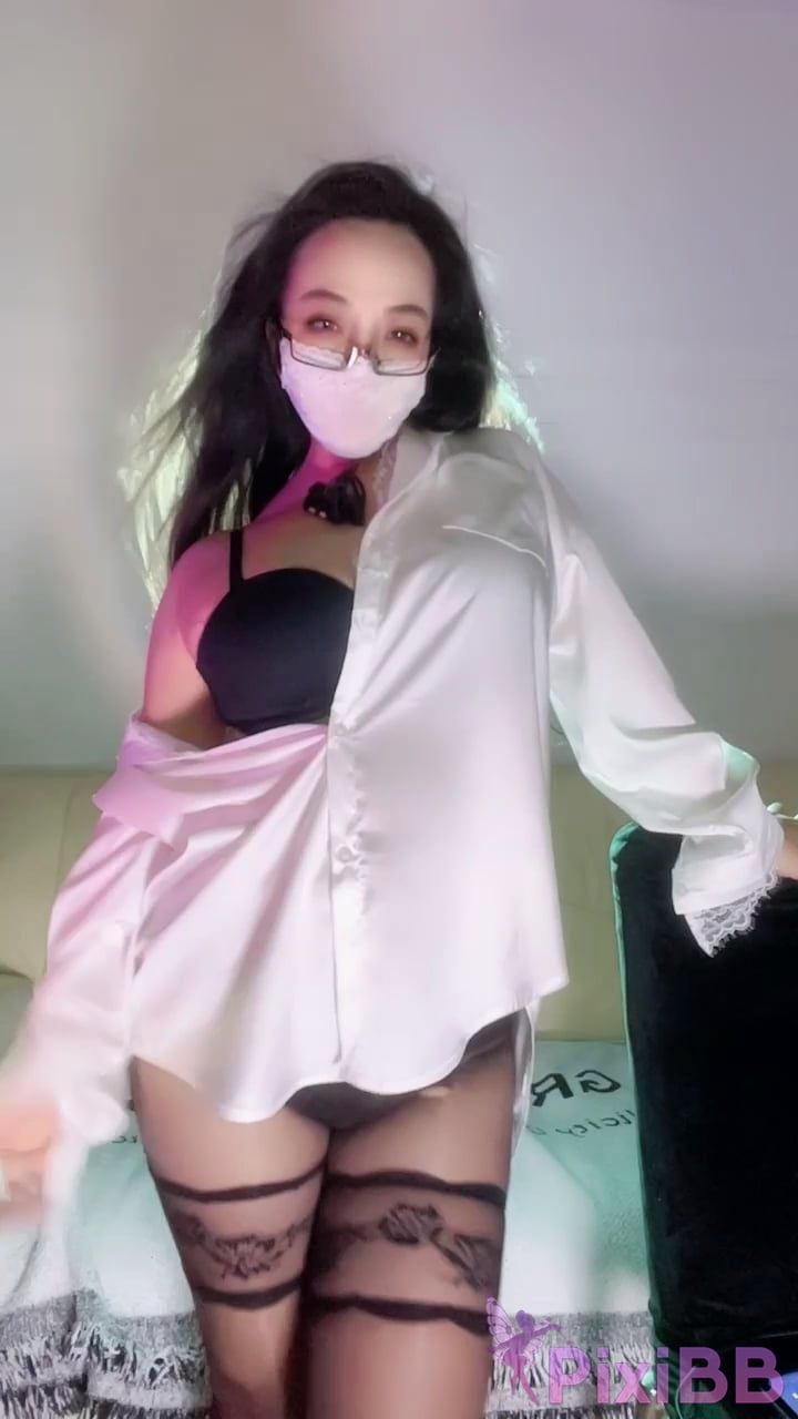 little mom G Titty Wife Anchor Nude dance slow shake live broadcast clip PixiBB.COM 028