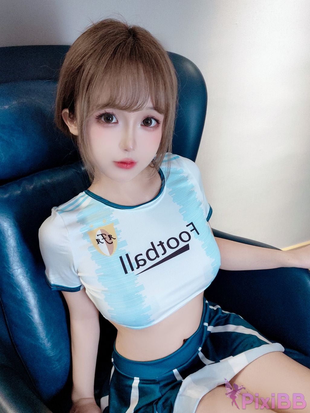 Cosplayer Hinajiao football baby PixiBB.COM 003