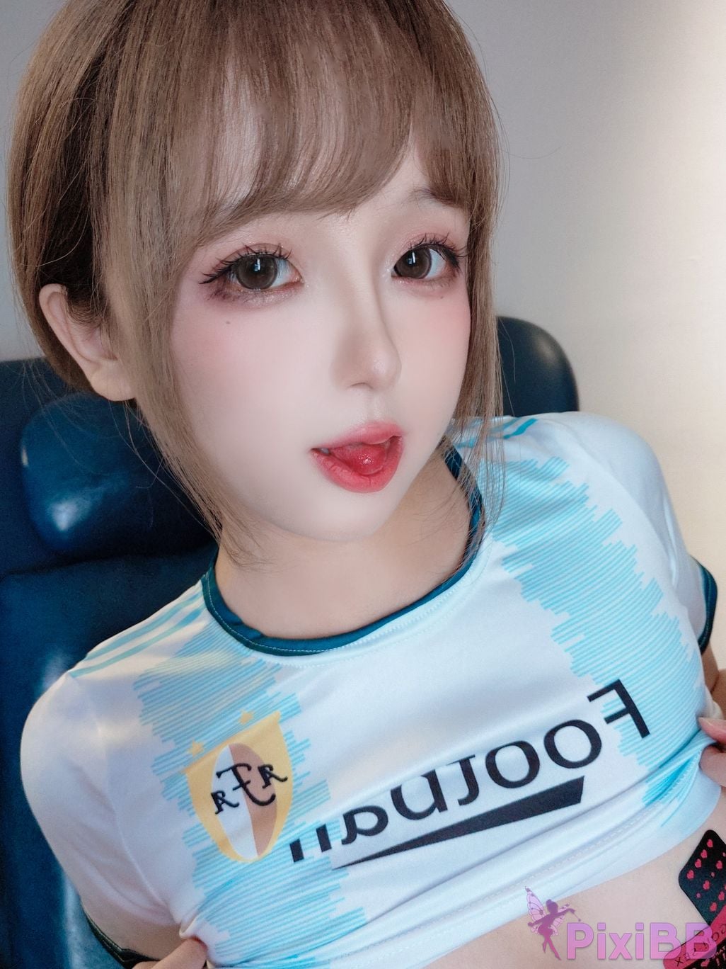 Cosplayer Hinajiao football baby PixiBB.COM 017