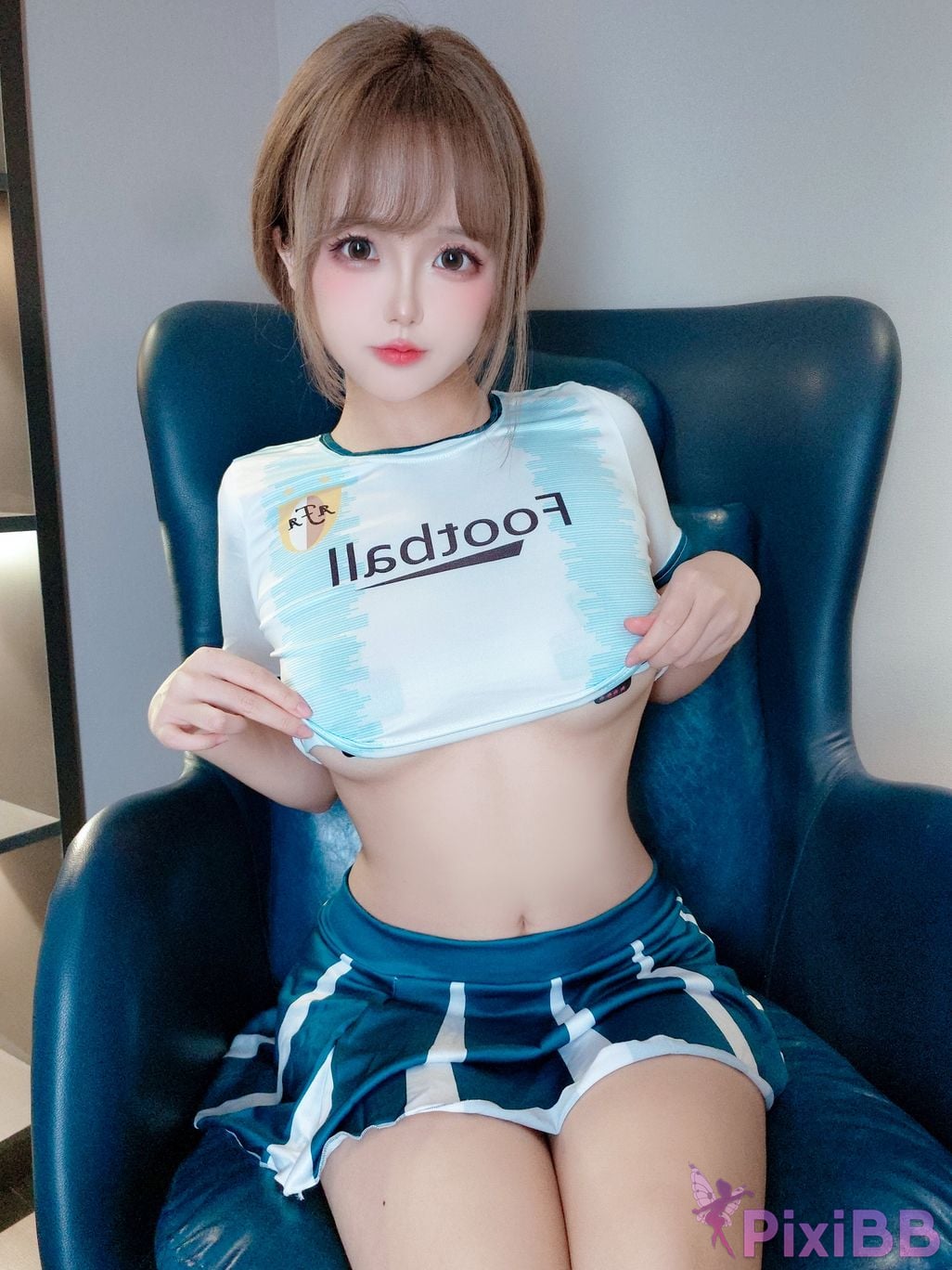 Cosplayer Hinajiao football baby PixiBB.COM 021