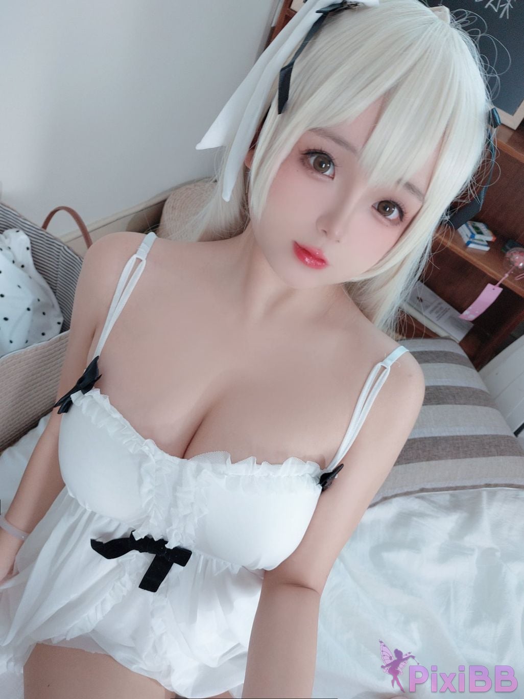 Coser Ri nai jiao PixiBB.COM 002