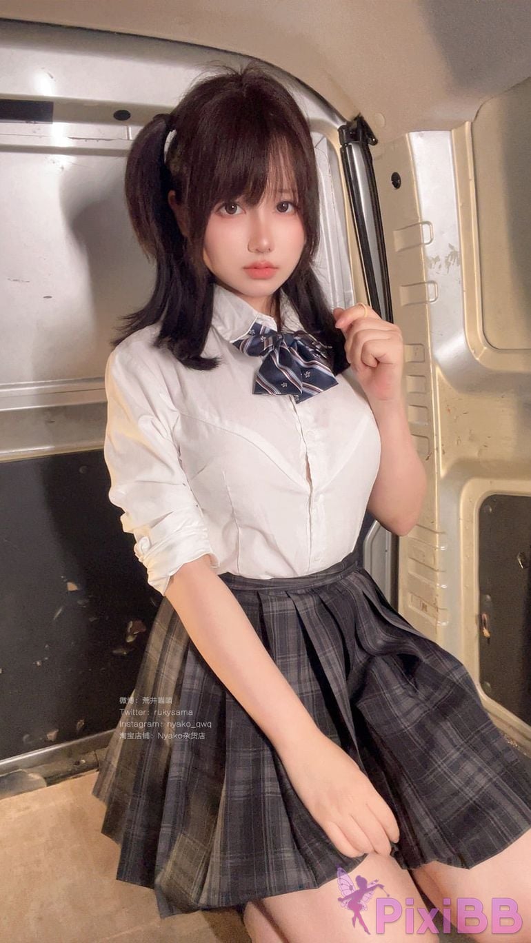 Coser Nyako PixiBB.COM 160.JPG